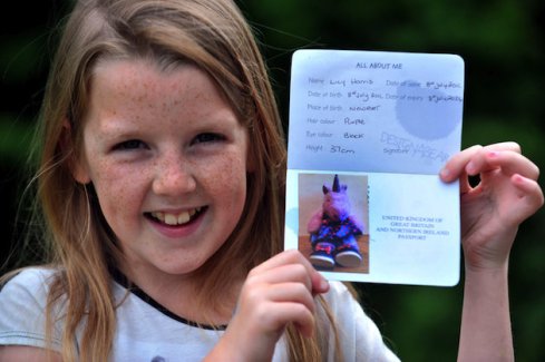 The resemblance is uncanny.